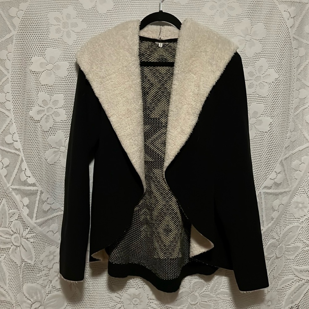 En Creme Knit Fuzzy Aztec Hooded Cardigan Sweater